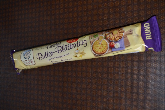 Brandnooz-Coolbox-Dezember Frischer Butter Blätterteig Probenqueen