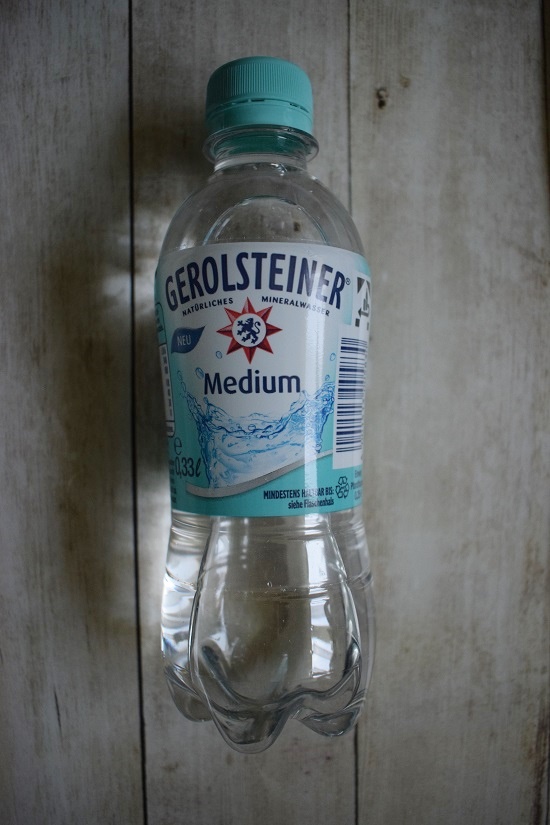 Brandnooz Box Januar 2018 Gerolsteiner Mineralwasser medium Flasche Probenqueen