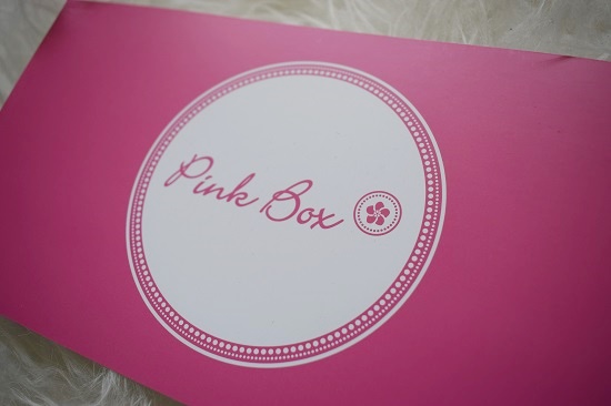 Pinkbox loves Joy Flyer Logo Nahaufnahme Probenqueen
