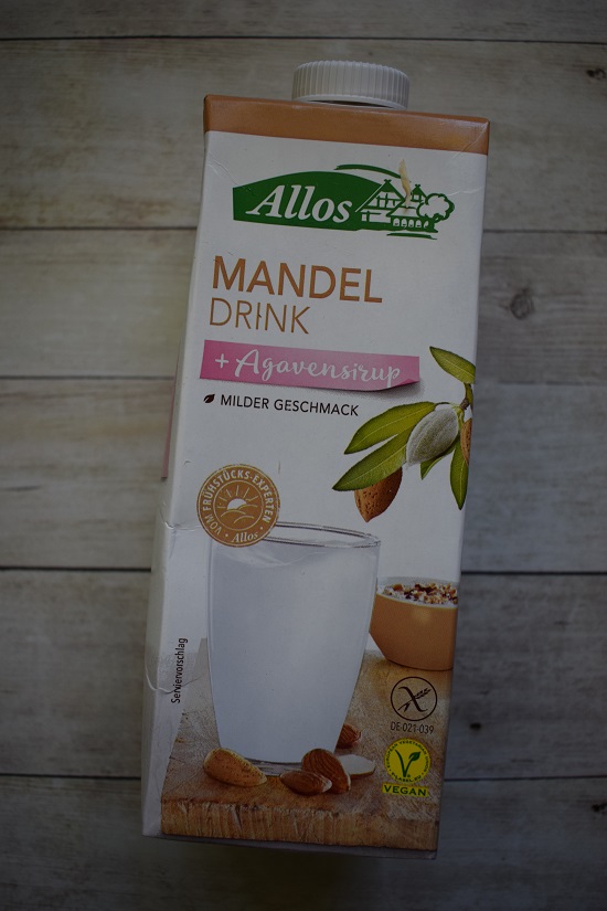 Brandnooz Box Juni 2018 Tetrapack Allos Mandel Drink plus Agavensirup www.probenqueen.de